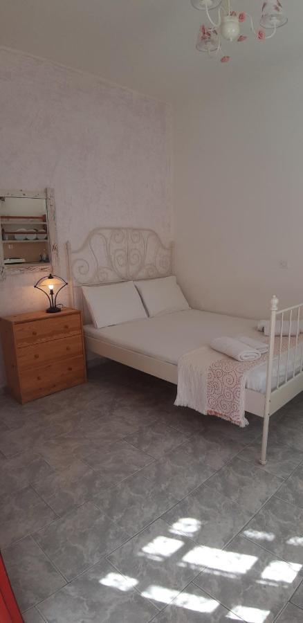 Villa Spyros Santorini 페리사 외부 사진