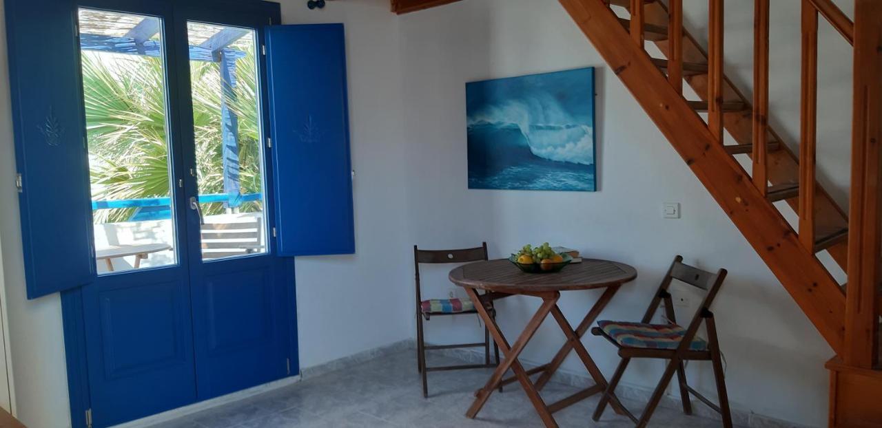 Villa Spyros Santorini 페리사 외부 사진