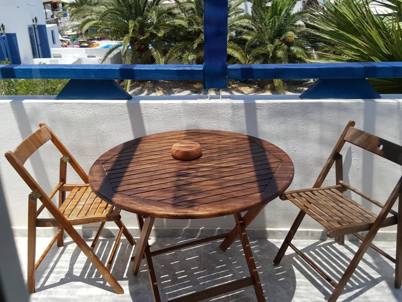 Villa Spyros Santorini 페리사 외부 사진